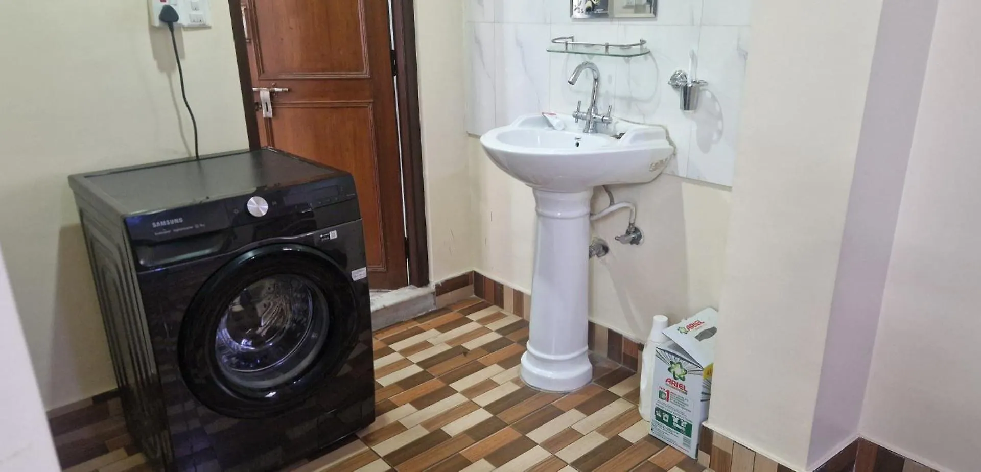 Myra 3 Bedrooms Whole House Kathmandu 0*,